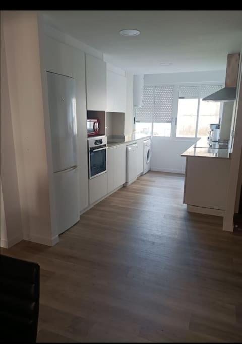 Piso Centrico Cerca De La Playa Apartment Castro Urdiales Exterior photo